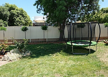 ACT Fencing & Construction