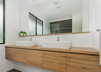 A & T Cabinet Makers