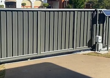 Rockhampton Fencing Contractors Absolute Fencing Rockhampton image 1