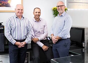 Alan Cumming - CLO LAWYERS