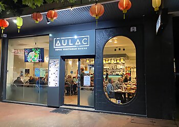 Au Lac Dickson Vegan Cuisine