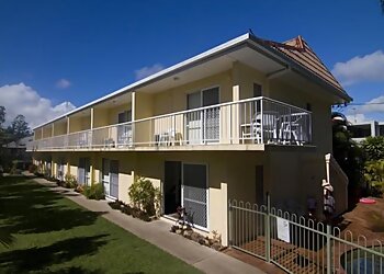 Hervey Bay Apartments For Rent Bayshores Holiday Apartments image 1