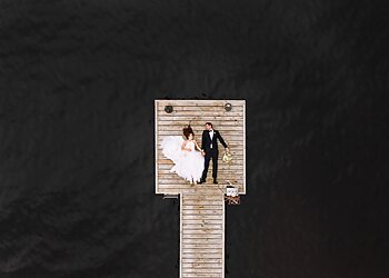 Bek Burrows Wedding + Event Stylist