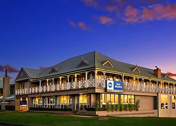 Tamworth Hotels Best Western Sanctuary Inn image 1