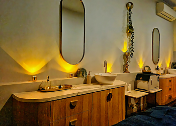 Blue Lagoon Float and Spa