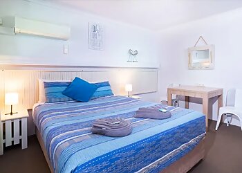 Boyne Island Motel & Villas