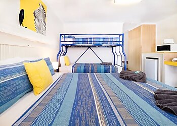 Boyne Island Motel & Villas