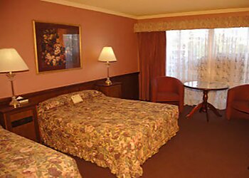 Clifton Motel & Grittleton Lodge