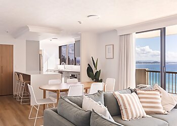 Columbia Apartments on Rainbow Bay