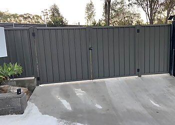 Curtis Coast Fencing