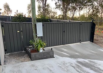 Curtis Coast Fencing