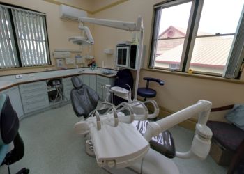 Dr Jean-Pierre Devenish - 78 Dental