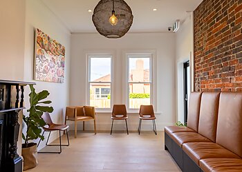 Dr Owen Johnston - OLDAKER STREET DENTAL