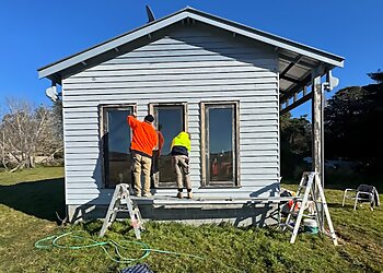 Queanbeyan Painters Daniel Huntly Painting image 1