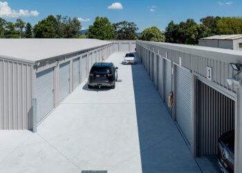 Darnum Self Storage