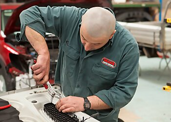 Dean's Smash Repairs