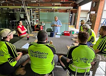 Distinctive Glass & Aluminium