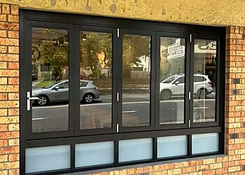 Distinctive Glass & Aluminium