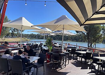 Dockside Marina Cafe