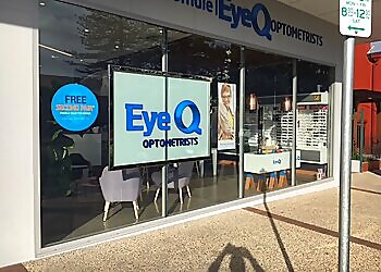Dr Madeleine Thompson - EYEQ OPTOMETRISTS LTD