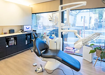 Dr Adrian Kat - ADVANCED DENTAL ARTISTRY