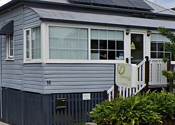 Dr Alli Lee - CHIROPRACTIX