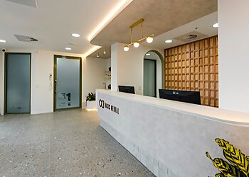 Dr Andrew Firgaira - OASIS DENTAL STUDIO BROADBEACH