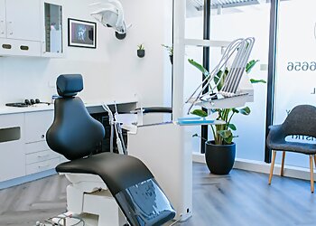 Dr Andrew James - CREATIVE DENTAL HAUS