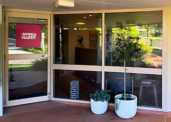 Dr Angela Hardy - Holistic Women’s Health