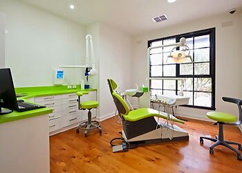 Dr Annie H. Cao - MELBOURNE DENTIST CLINIC