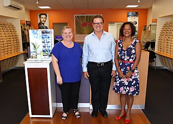 Dr Asha Mahasuria - EYEWISE OPTOMETRISTS