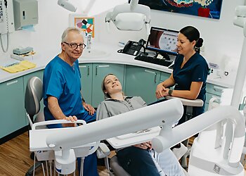 Dr Bruce Gray - WINGEWARRA DENTAL