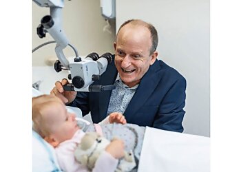 Dr Cameron Altmann - MATER MEDICAL CENTRE