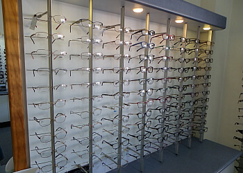 Dr Carolyn Davidson - BOYNE OPTICAL