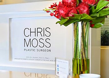 Dr Chris Moss