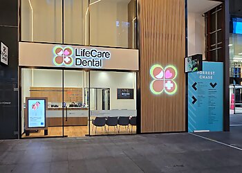 Dr Christopher Vu - LIFECARE DENTAL