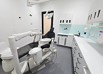 Dr Christopher Vu - LIFECARE DENTAL