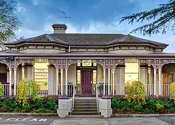 Dr Craig Rubinstein - COCO RUBY PLASTIC SURGERY