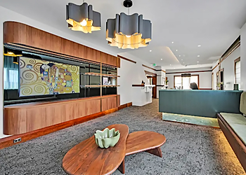 Dr Daniel Tan - DR DANIEL TAN & ASSOCIATES