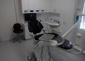 Dr Daniel Unger - QUEANBEYAN DENTAL CLINIC