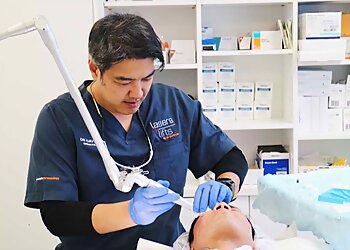 Dr Davin Lim - CUTIS CLINIC