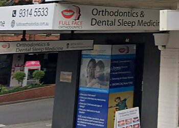 Dr Derek Mahony - FULL FACE ORTHODONTICS