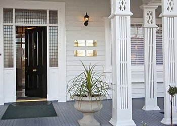 Dr Felicity Dukes - TAMAR OBSTETRICS & GYNAECOLOGY