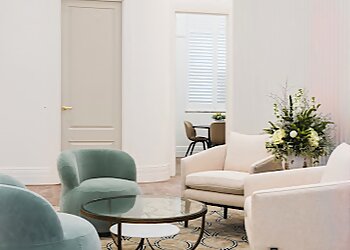 Dr Gary Avery - AVERY RECONSTRUCTIVE & AESTHETIC PLASTIC SURGERY