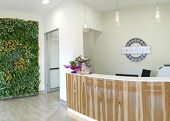 Dr George Lathouras - SMILEOLOGIE