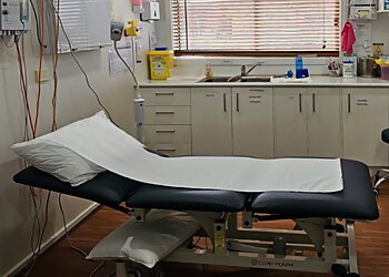 Dr Hiran Rajapakse - ROYAL MEDICAL CENTER