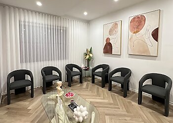 Dr Isolde Hertess - HERTESS PLASTIC SURGERY PTY LTD