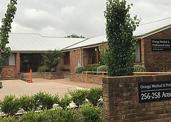 Dr Joanne Lawrence-Bourne - NATAL INSTINCTS