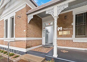 Dr Joanne Lee - SALE STREET DENTAL