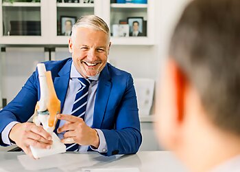 Dr John Gallagher - QUEENSLAND KNEE SURGERY CLINIC